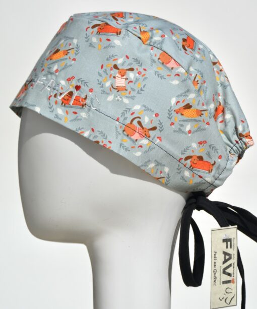 surgical cap classic-Dachshunds hanging around in grey